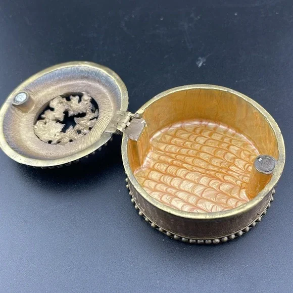 Beautiful Trinket Box - Picture 2 of 2